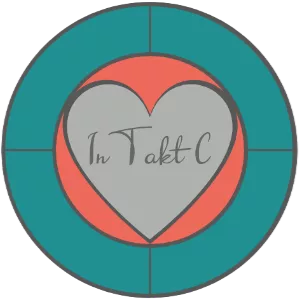 Logo InTakt C - Claudia Tauchner Yoga im Rhythmus deiner Natur mit Herz 